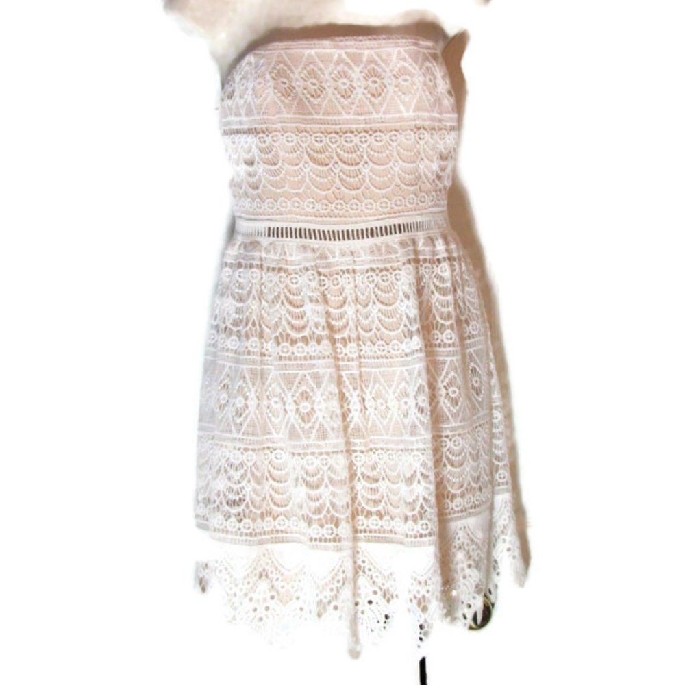 Socialite Dress Ivory Strapless Lacey Size S Babydoll Off White